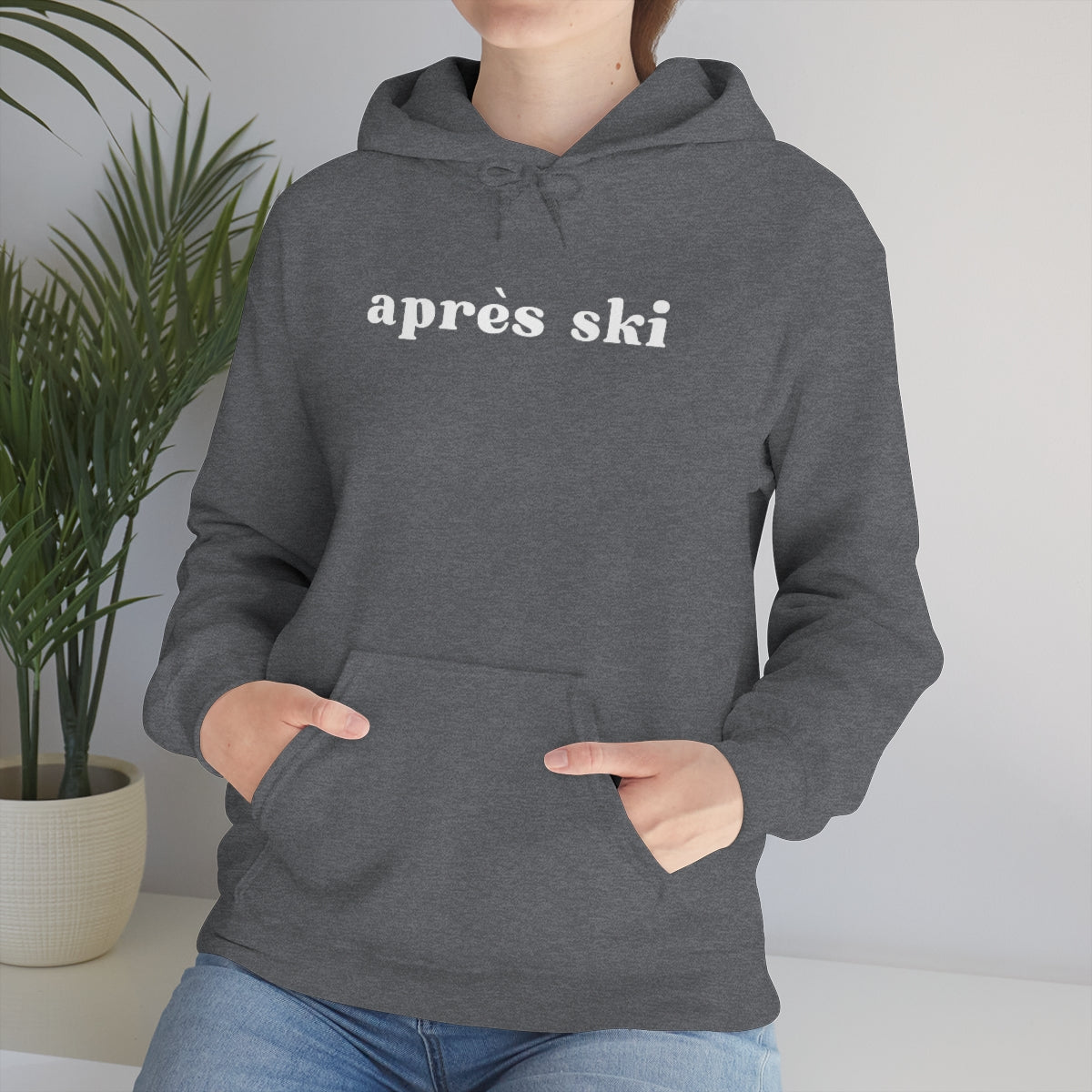 Apres Ski Unisex Heavy Blend Hooded Sweatshirt